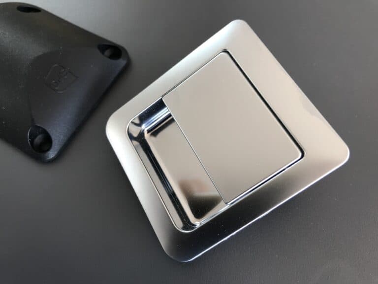 100 x evoMatic Flush door catches Black EVO Design