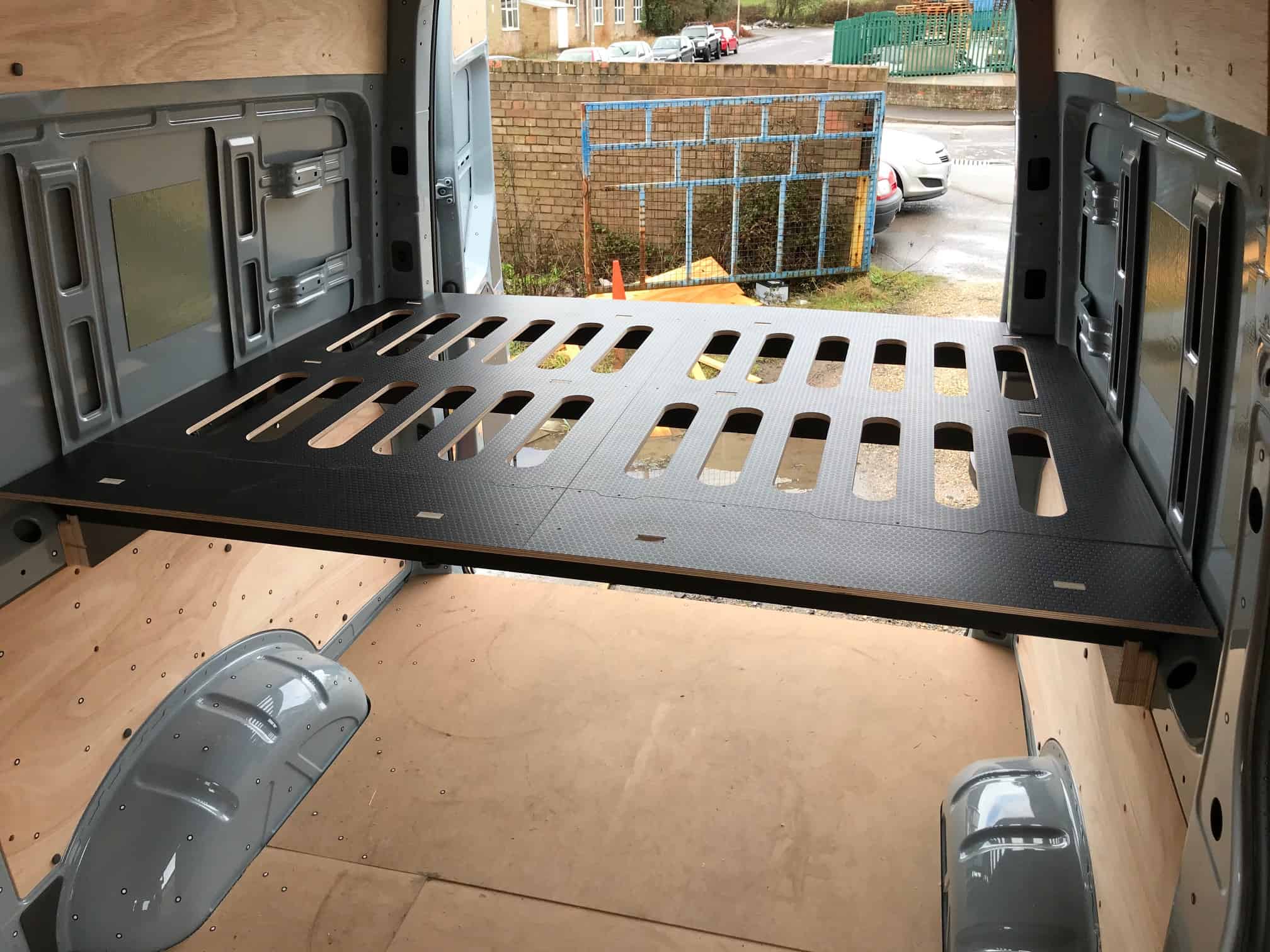 REAR BED PLATFORM Crafter 2017 Onwards MWB Black Heksa - Image 8