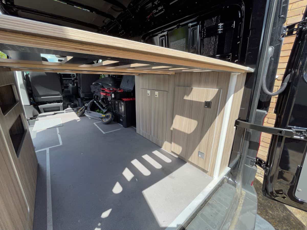 REAR BED UNIT ( B ) Crafter MAN TGE 4x4 2017 MWB ONWARDS - Image 4