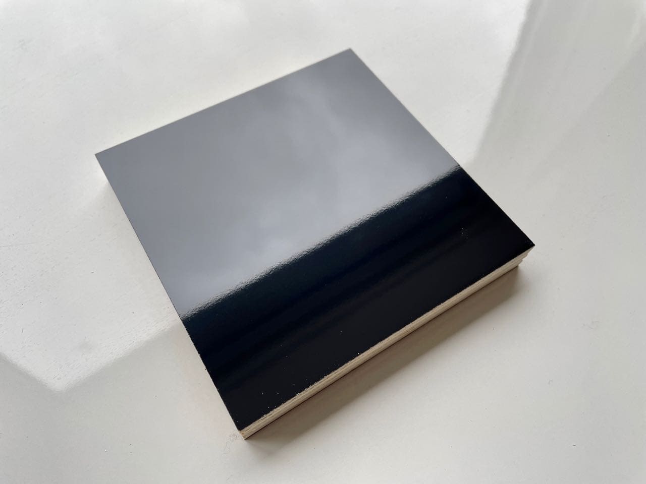 Gloss Black HPL