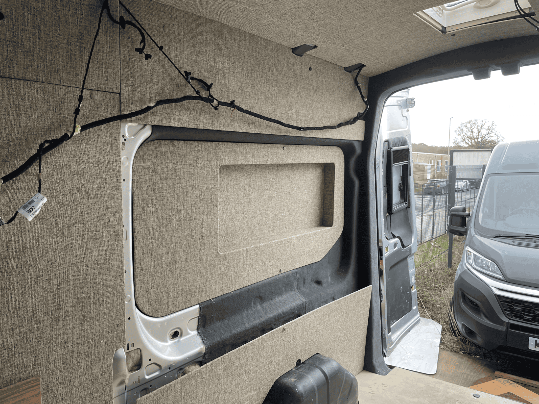 FORD TRANSIT MK 8 L3-H3 TRIM RINGS X2 - Image 4