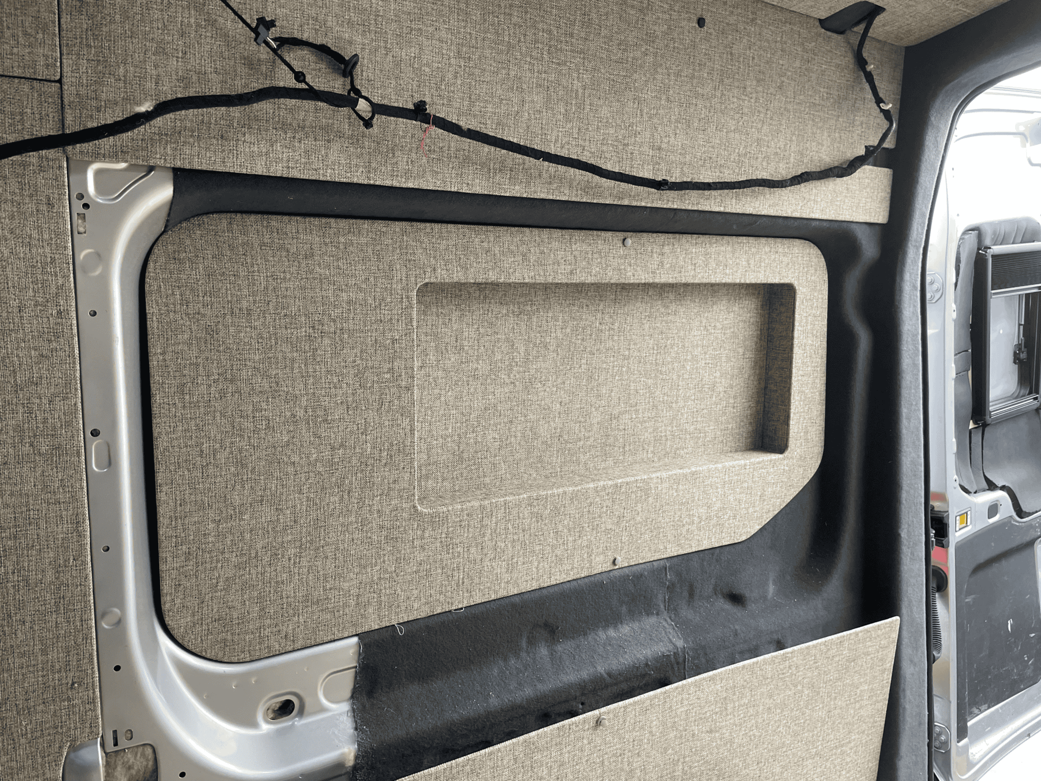 FORD TRANSIT MK 8 L3-H3 TRIM RINGS X2