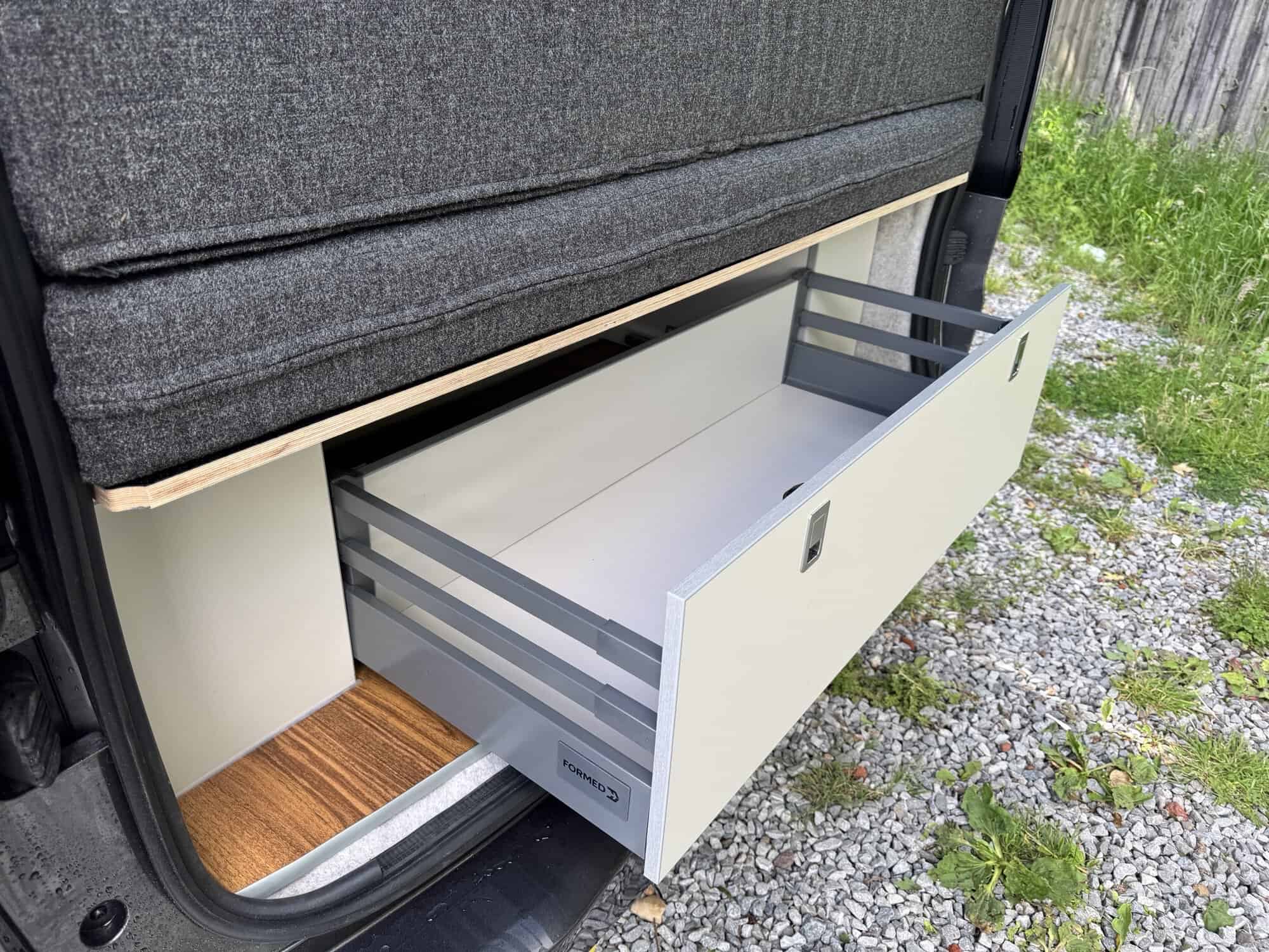 EVO U SHAPE BED SYSTEM (FOLDING) FOR VW T7 FORD - LWB - Image 5